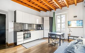 Porta Venezia Elegant Flat